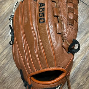 Infield RH Wilson A550 Baseball Glove 12" (Used)