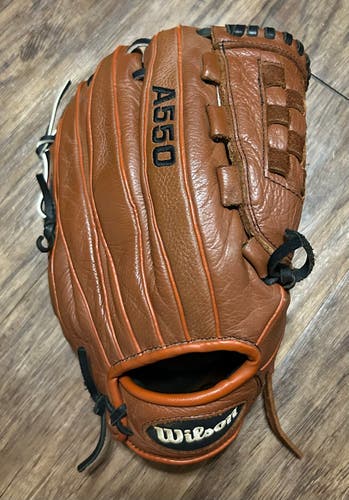 Infield RH Wilson A550 Baseball Glove 12" (Used)