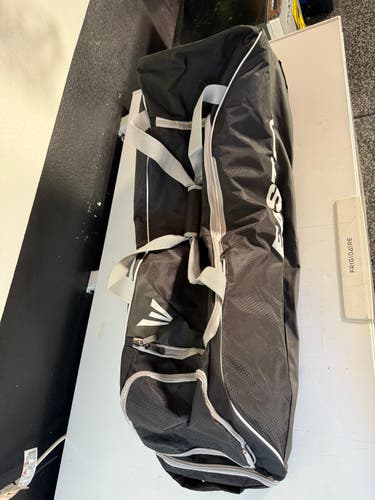 Easton Baseball Travel Roller Bag - Great condition / Like New (Used)