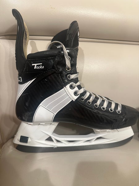 2024 CCM Tacks 652 Pro Hockey Skates Regular Width 9 (Used)