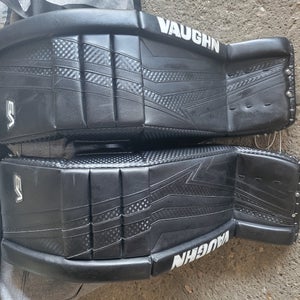 35" Vaughn V9 Regular Goalie Full Set (Used)
