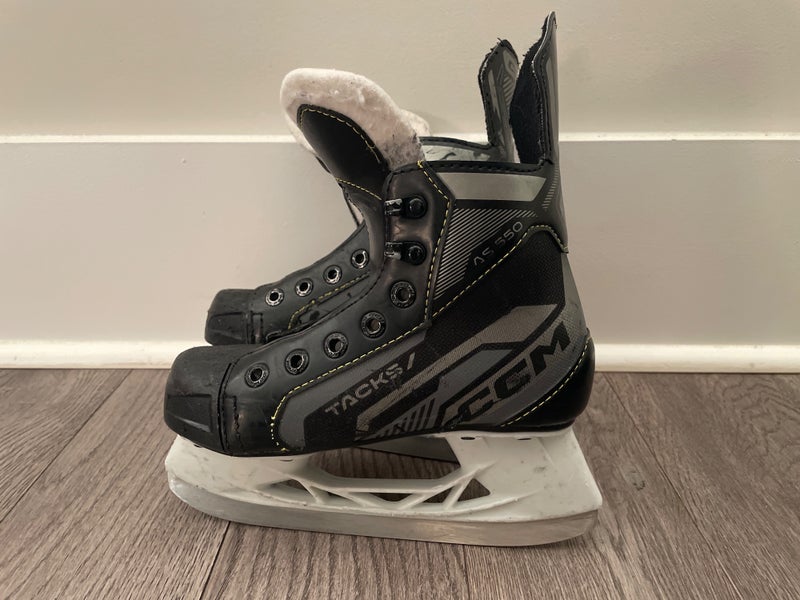 CCM AS-550 Hockey Skates Regular Width 13 (Used)