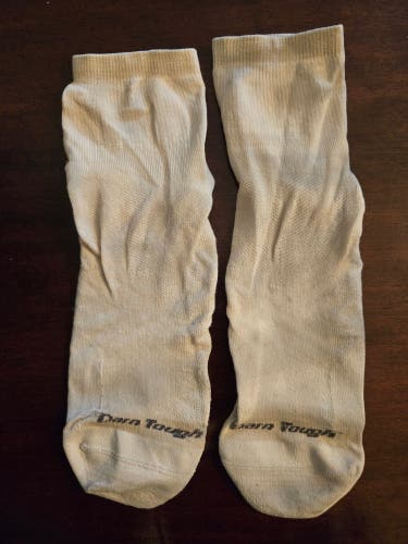 Darn Tough Men's XL Run Quarter Cushioned Ultra-Lightweight White Running Socks (Used)