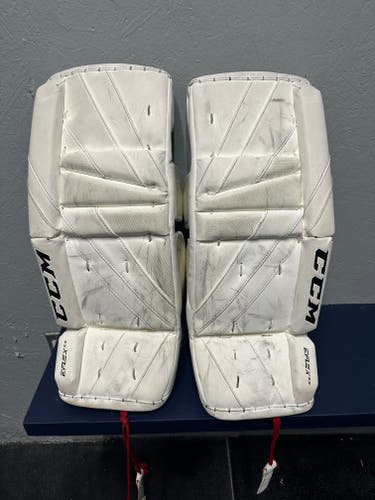 24" CCM Eflex 5 Goalie Leg Pads (Used)