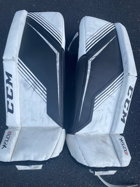 26" CCM YFlex Goalie Leg Pads (Used)