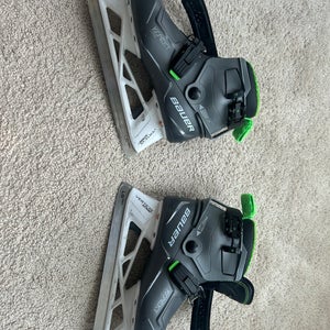 Bauer Konekt Hockey Goalie Skates Size 2 (Used)