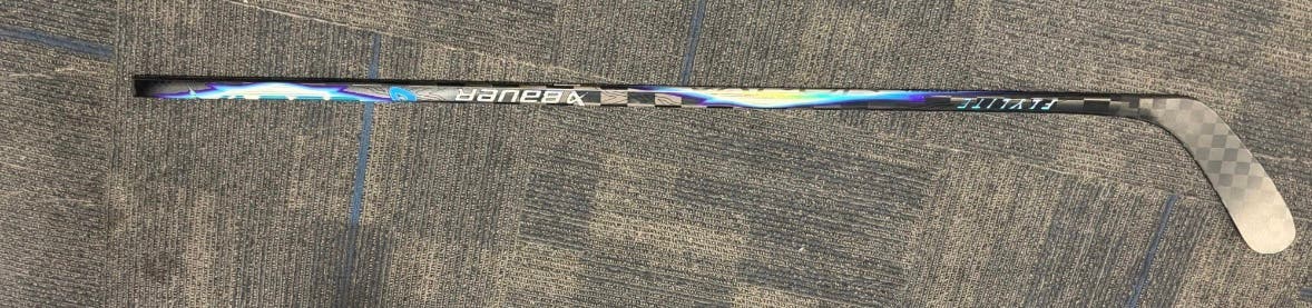 Senior Bauer Vapor FlyLite Right Handed Hockey Stick P90TM (New)
