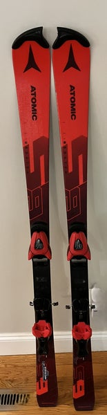 Unisex Atomic 138 cm Redster S9 Skis With Colt 7 Bindings (Used)