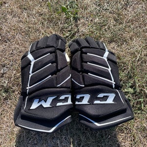 Black Senior CCM JetSpeed FT370 Gloves 15" (Used)