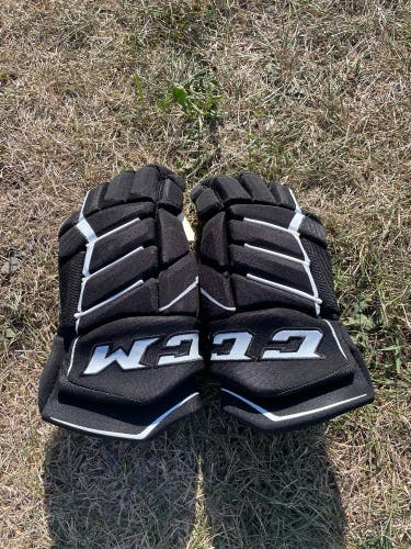 Black Senior CCM JetSpeed FT370 Gloves 15" (Used)