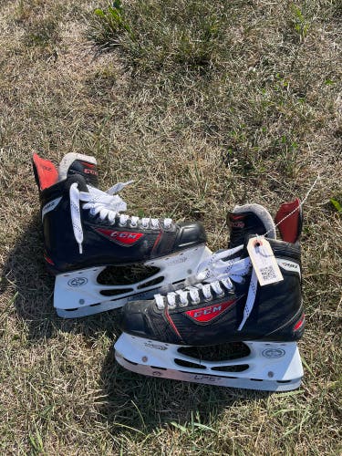 Senior CCM RBZ Hockey Skates 9 (Used)