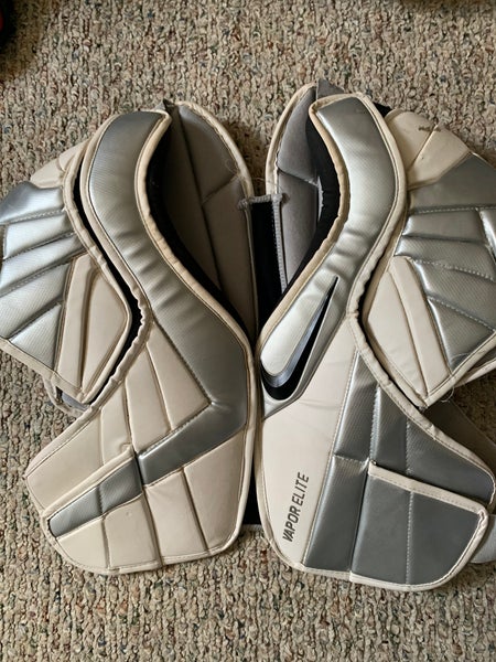 Large Adult Nike Vapor Shoulder Pads (Used)