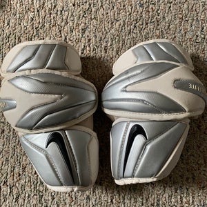 Nike Vapor Elite Arm Pads – Large Adult – Used Lacrosse Protective Gear