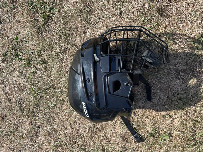 Black Medium CCM HT10 Helmet (Used)