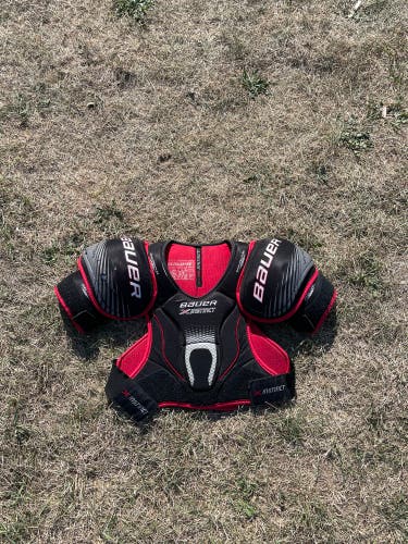 Small Senior Bauer Instinct Shoulder Pads (Used)