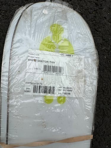 White doctor tw9 179 cm All Mountain Skis Without Bindings (New)