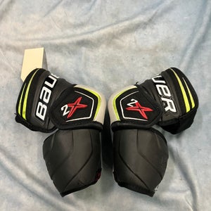 Junior Medium Bauer Vapor 2x Elbow Pads (Used)