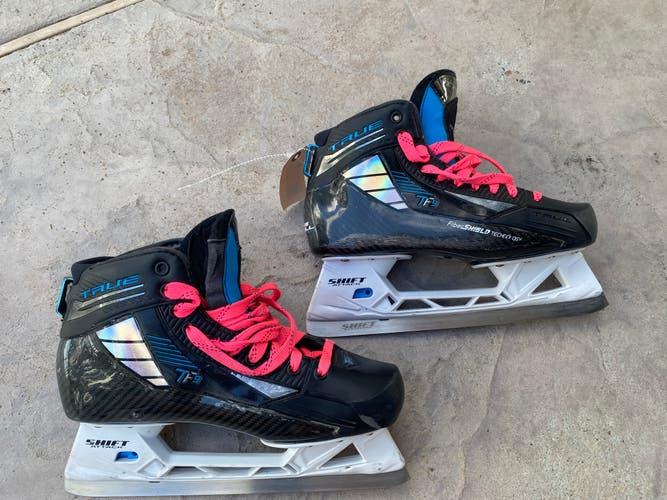 Senior True TF9 Hockey Goalie Skates Wide Width Pro Stock 10 (Used)