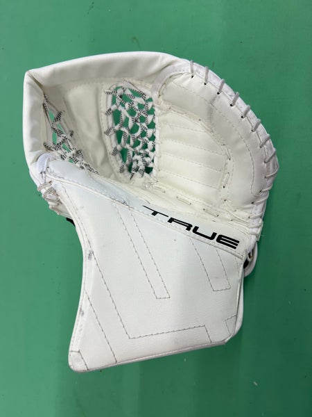 Junior True HZRDUS Goalie Glove
