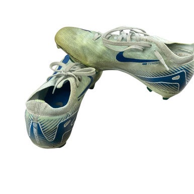 Used Nike Soccer Cleats White Junior 04 11760-S000082447