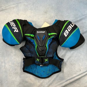 Medium Junior Bauer X Shoulder Pads (Used)