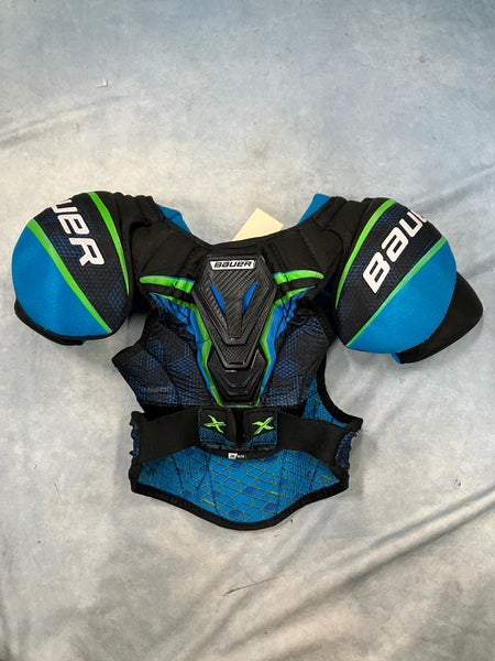 Medium Junior Bauer X Shoulder Pads (Used)