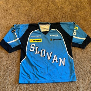 Slovan Bratislava Hockey Jersey – Kukumberg #16 – Bauer – Tipsport