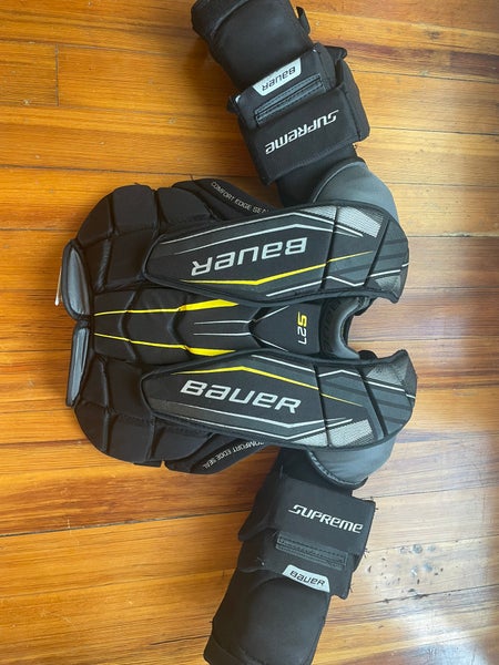 Large Bauer Supreme S27 Goalie Chest Protector (Used)