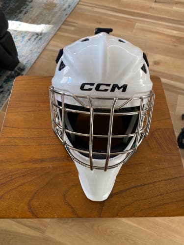 Youth 2023 Small CCM Axis F5 Goalie Mask (Used)