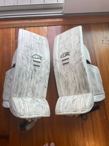 27" Brian's Optik X3 Goalie Leg Pads (Used)