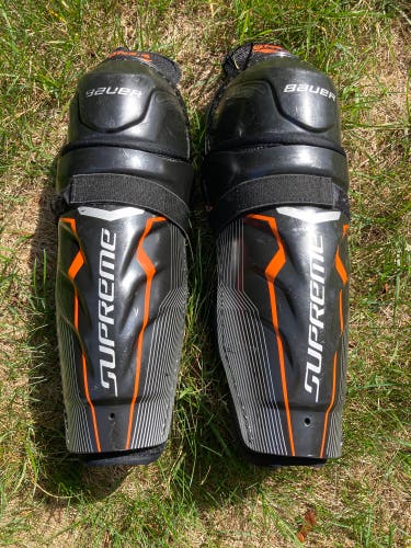 Junior Bauer supreme one.4 11" Shin Pads (Used)