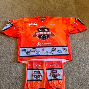 *Very Rare 2015 USHL Combine goalie jersey and socks