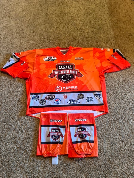 *Very Rare 2015 USHL Combine goalie jersey and socks