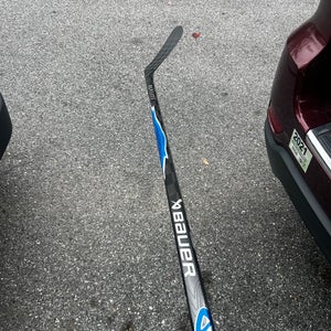 Senior Bauer Vapor FlyLite Right Handed Hockey Stick P28M Pro Stock (Used)