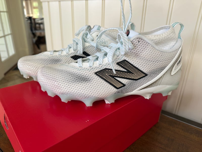 Men's Size M 7.5 (W 8..5) LACROSSE CLEATS New Balance High Top (New)