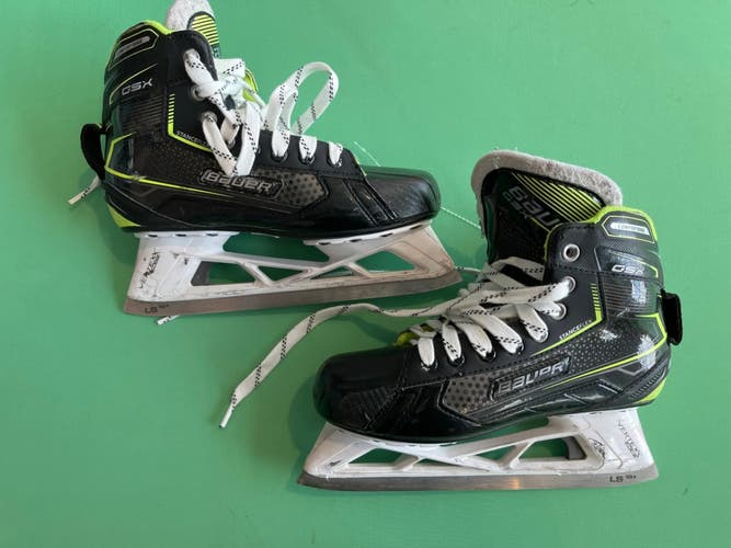 Intermediate Bauer GSX Hockey Goalie Skates Regular Width Size 5.5 (Used)