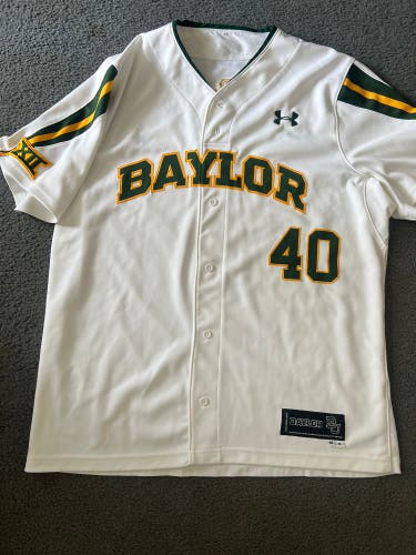 White XL Men's Under Armour Jersey (Used)