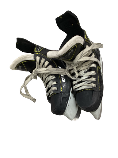 Used CCM 9350 TACKS Junior Hockey Skate Junior 01 11613-S000168509