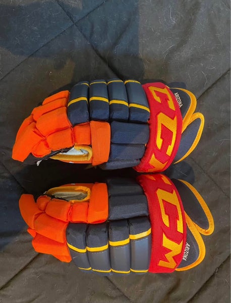 Arizona CCM 14" Tacks 4 Roll Pro Gloves