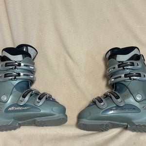 Mondo 22 & 22.5 Kid's Nordica All Mountain Ski Boots (Used)