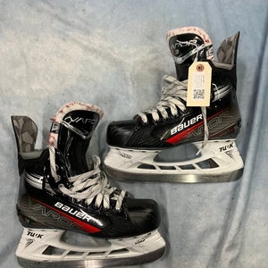 Intermediate Bauer Vapor X3 Hockey Skates Extra Wide Width 6.5 (Used)