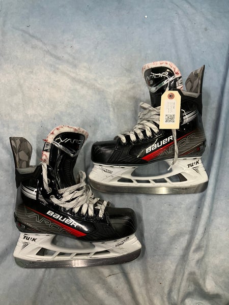 Intermediate Bauer Vapor X3 Hockey Skates Extra Wide Width 6.5 (Used)