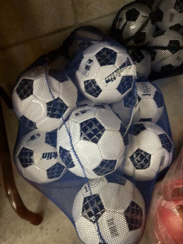 Soccer Ball lot of ten balls !! 10 soccer balls