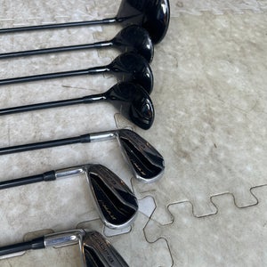 Cobra F-Max Superlite Left Hand Complete  Set Regular Flex Graphite Shaft (Used)