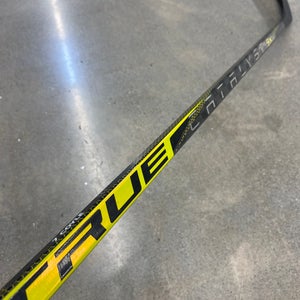 Senior True Catalyst 9X Hockey Stick Right Handed Pro Stock (New)