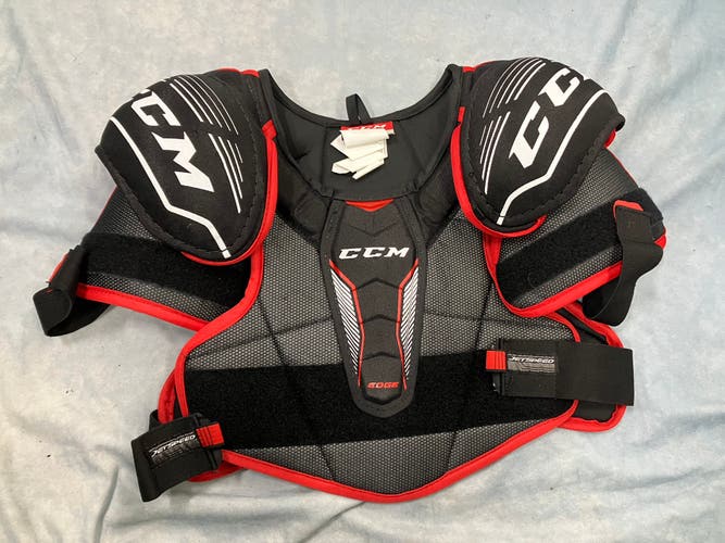 Small Senior CCM Jetspeed Edge Shoulder Pads (Used)