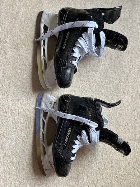 2024 Bauer Supreme Mach Hockey Skates Regular Width Size 5.5 (Used)