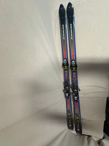 All Mountain 160 cm Rossignol CUT Skis With Bindings (Used)