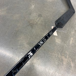 Intermediate True Catalyst 9X Goalie Stick Regular 23" Paddle (Used)