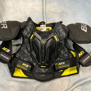Large Intermediate Bauer Supreme M3 Shoulder Pads (Used)